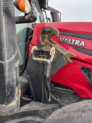 Tracteur agricole Valtra T174eA