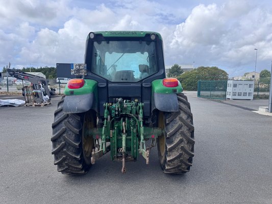 Tracteur agricole John Deere 6230