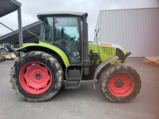 Tracteur agricole Claas ARES 557