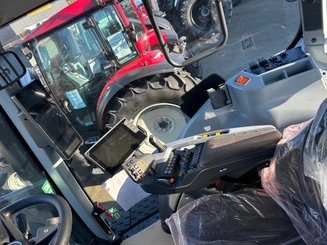 Tracteur agricole Valtra T215D - 6