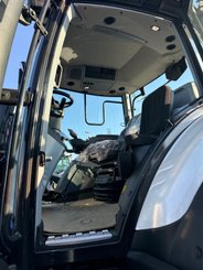Tracteur agricole Valtra T215D - 5