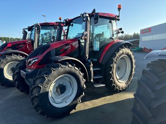 Tracteur agricole Valtra G105A - 1