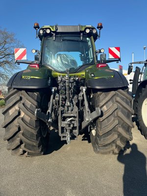 Tracteur agricole Valtra Q245