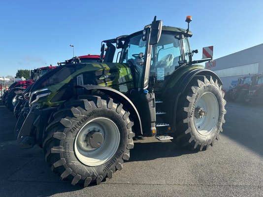 Tracteur agricole - Q245